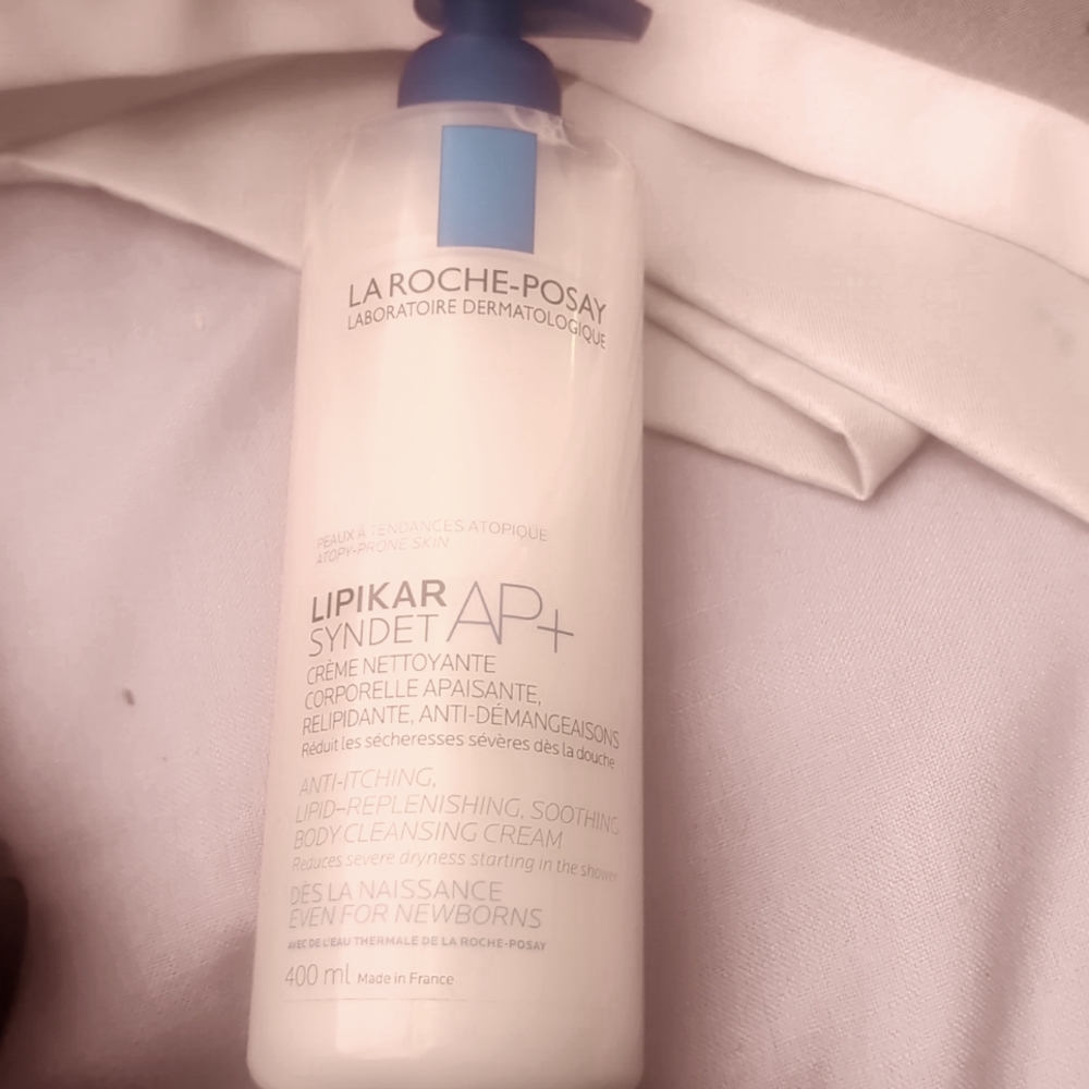 LA roche-posay anti itching body cleansing cream